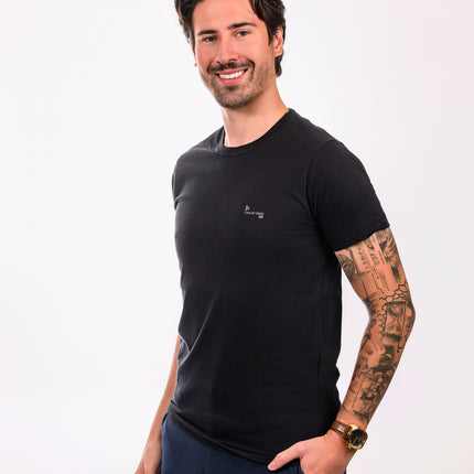 Camiseta Básica Preta